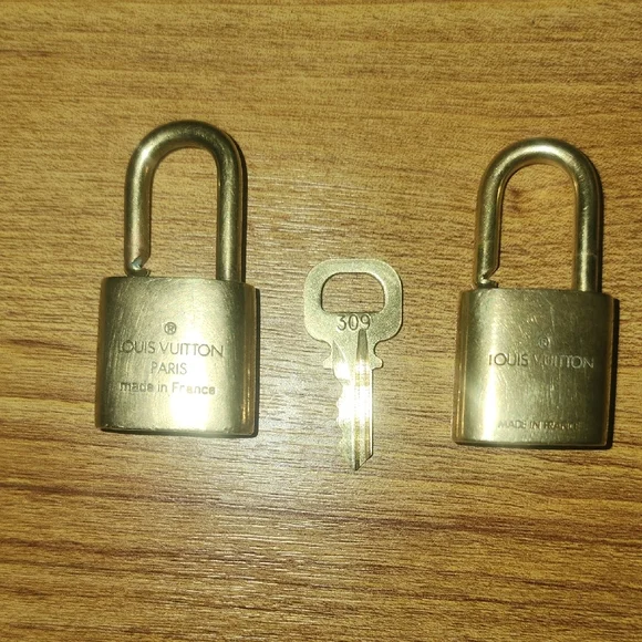 Louis Vuitton Gold Padlock and Key Set - Picture 2 of 2